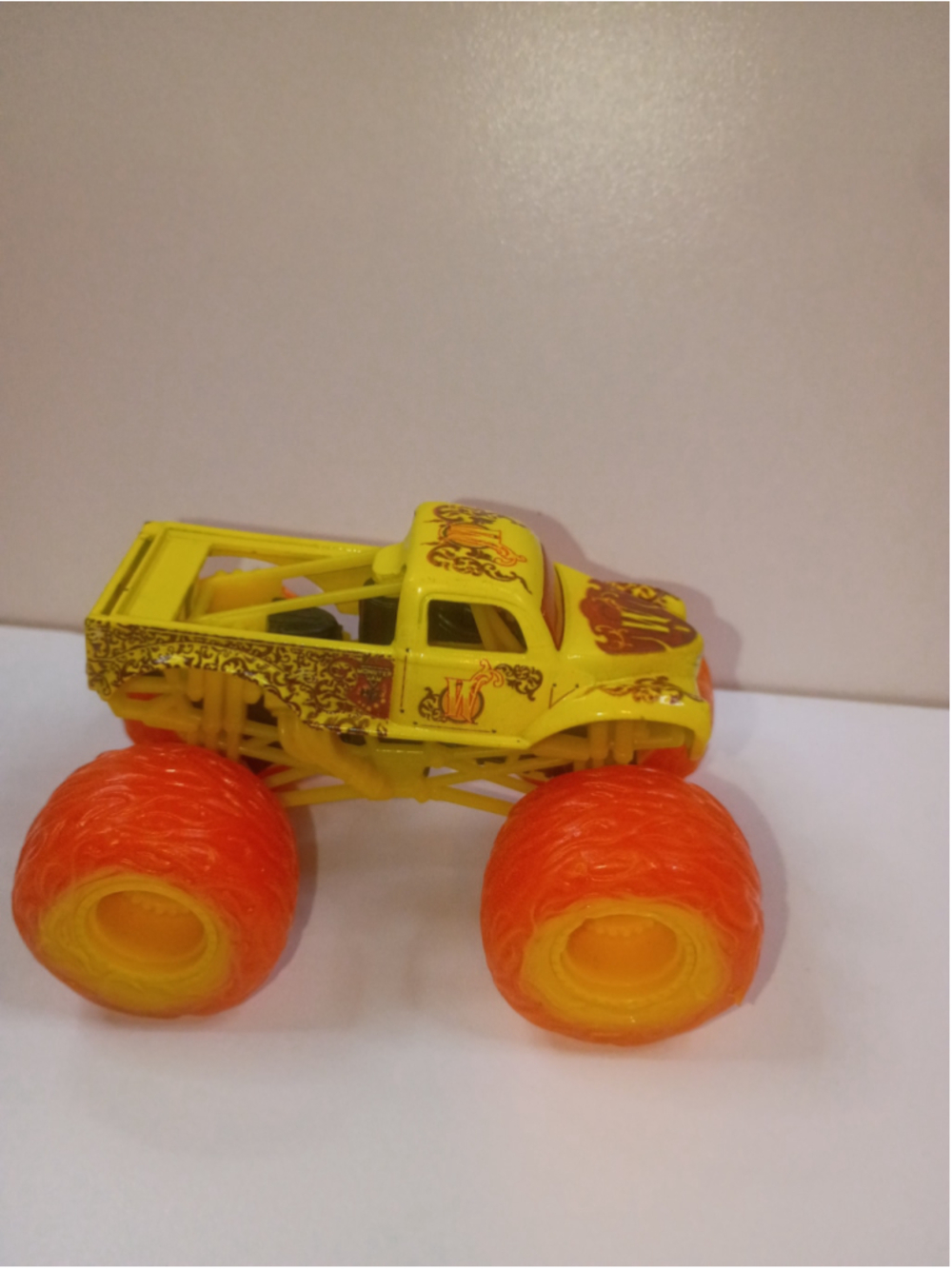 Monster Jam whiplash fire 2024 1:64 scale spin Master series pre-owned